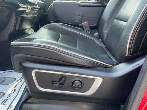 Used 2019 RAM 1500 Laramie AWD/4WD image 15
