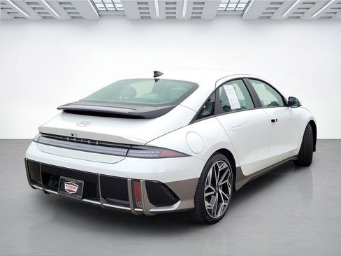 Certified 2025 Hyundai Ioniq 6 SEL image 11