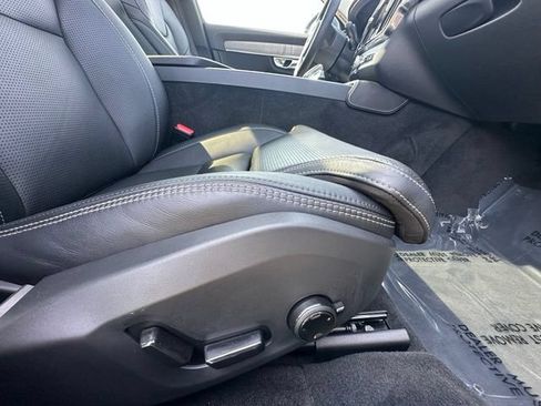 Used 2023 Volvo S90 B6 Ultimate w/ Lounge Package AWD/4WD image 36