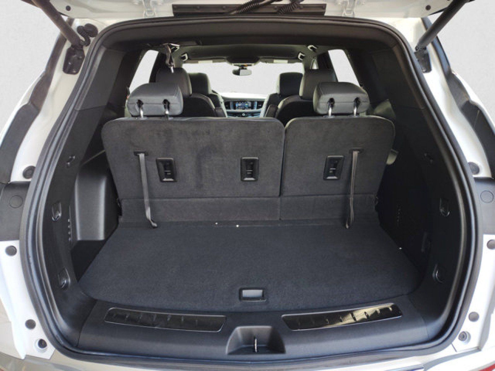 Used 2023 Buick Enclave Essence FWD image 20
