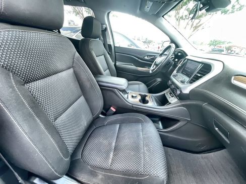 Used 2023 GMC Acadia SLE FWD image 27