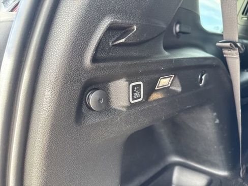 Used 2023 Jeep Grand Cherokee L Altitude image 20