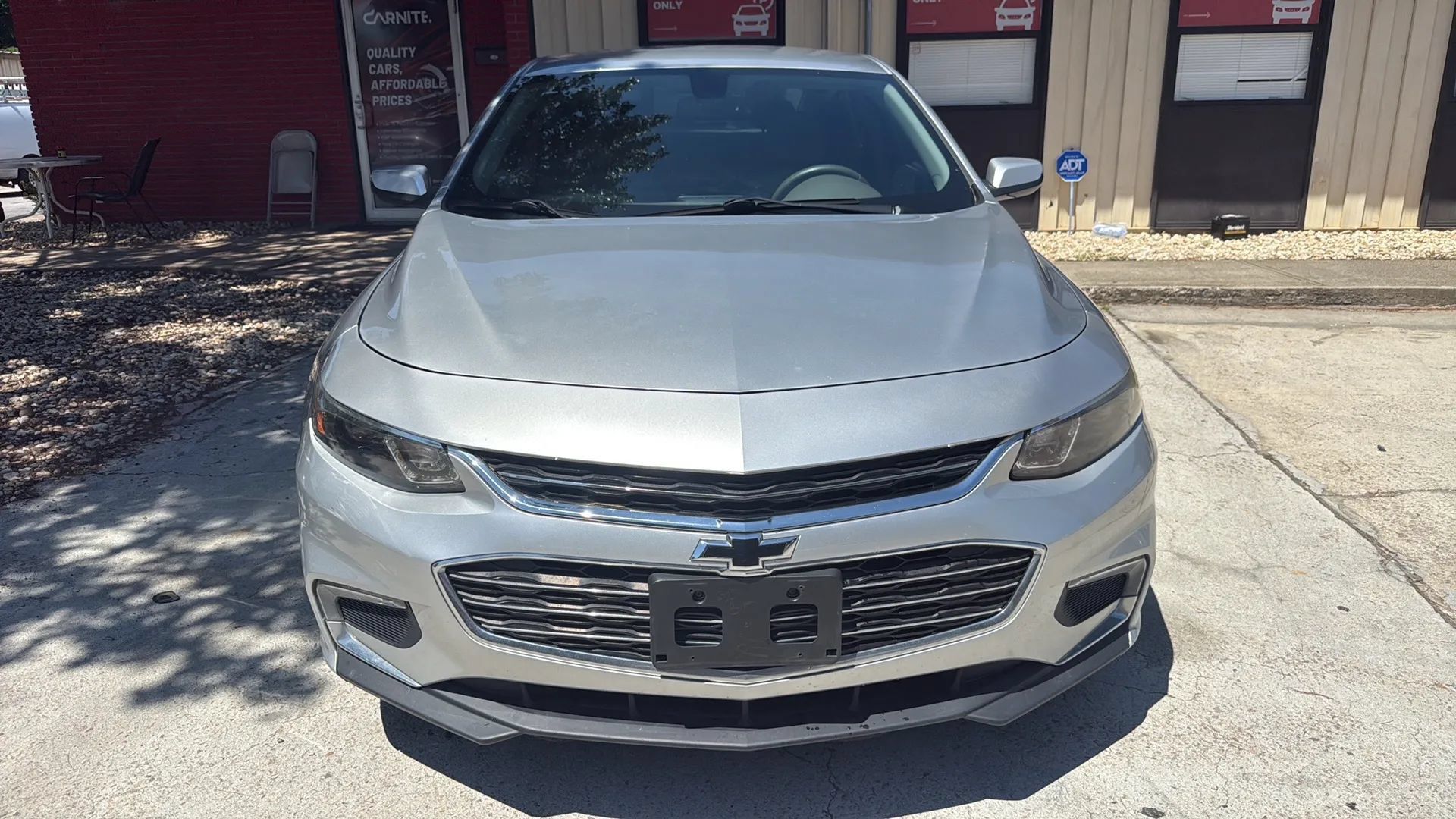 Used 2017 Chevrolet Malibu LT FWD image 2