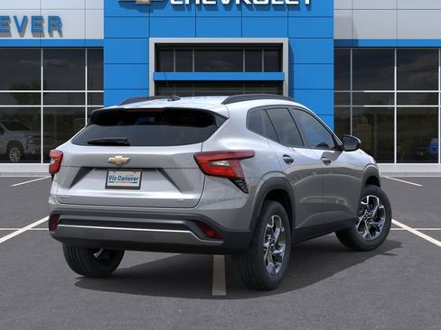 New 2026 Chevrolet Trax LT w/ Driver Confidence Package FWD image 5