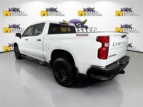 Used 2022 Chevrolet Silverado 1500 LT Trail Boss w/ Convenience Package II image 7