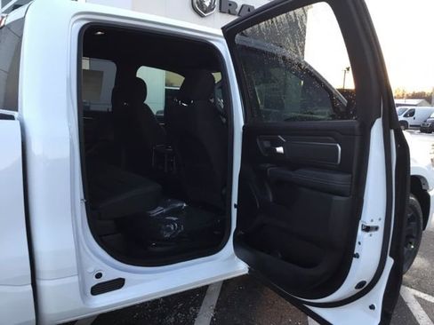 New 2026 RAM 1500 Big Horn AWD/4WD image 17