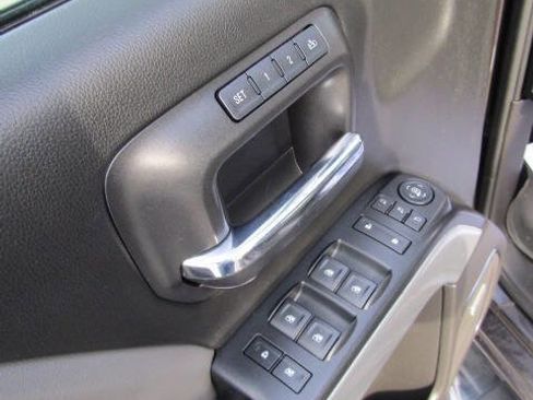Used 2016 Chevrolet Silverado 1500 LTZ Z71 w/ LTZ Plus Package image 19