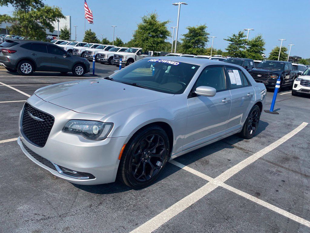 Used 2020 Chrysler 300 S RWD image 3