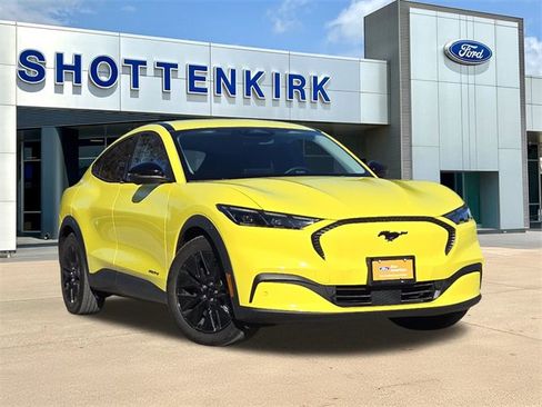 Certified 2025 Ford Mustang Mach-E Select w/ Comfort Package Lite image 1