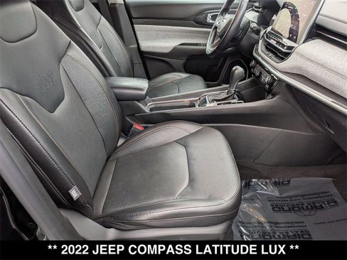 Used 2022 Jeep Compass Latitude image 27