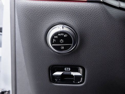 Used 2025 Mercedes-Benz GLC 63 AMG S w/ Driver Assistance Package image 10