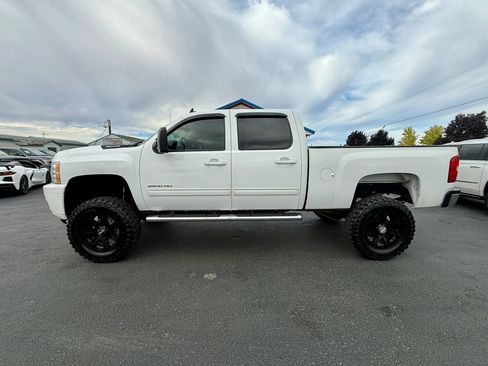 Used 2014 Chevrolet Silverado 2500 LTZ AWD/4WD image 2