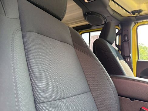 Used 2023 Jeep Gladiator Willys image 66