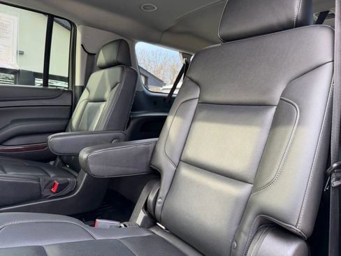 Used 2019 GMC Yukon XL SLT image 37