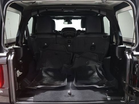 Used 2024 Jeep Wrangler Unlimited Rubicon w/ Convenience Group image 4