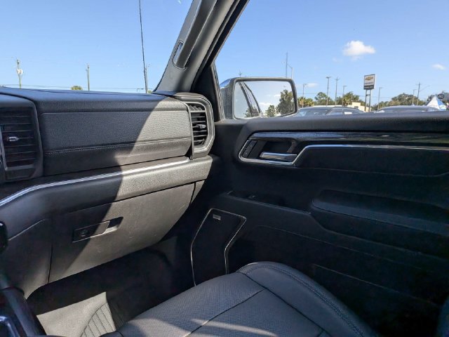 Used 2023 Chevrolet Silverado 1500 LTZ AWD/4WD image 18