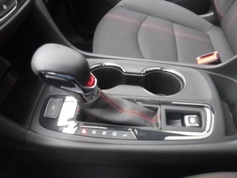 Used 2023 Chevrolet Equinox RS image 12