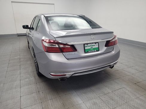 Used 2017 Honda Accord Sport image 6