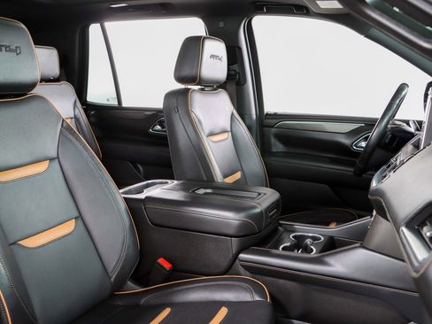 Used 2023 GMC Yukon AT4 w/ AT4 Premium Package image 31