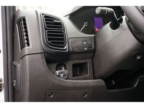 Used 2023 RAM ProMaster 2500 image 26