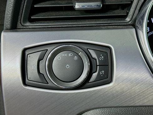 Used 2020 Ford Mustang Premium image 17