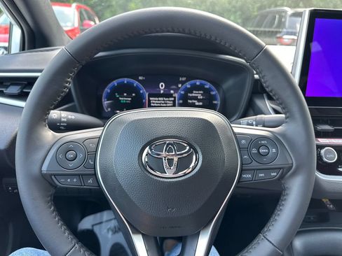 Used 2026 Toyota Corolla SE w/ SE Package FWD image 12