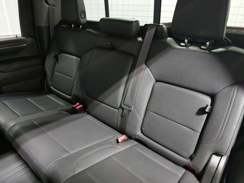 Used 2024 GMC Sierra 2500 SLT w/ SLT Convenience Package image 15