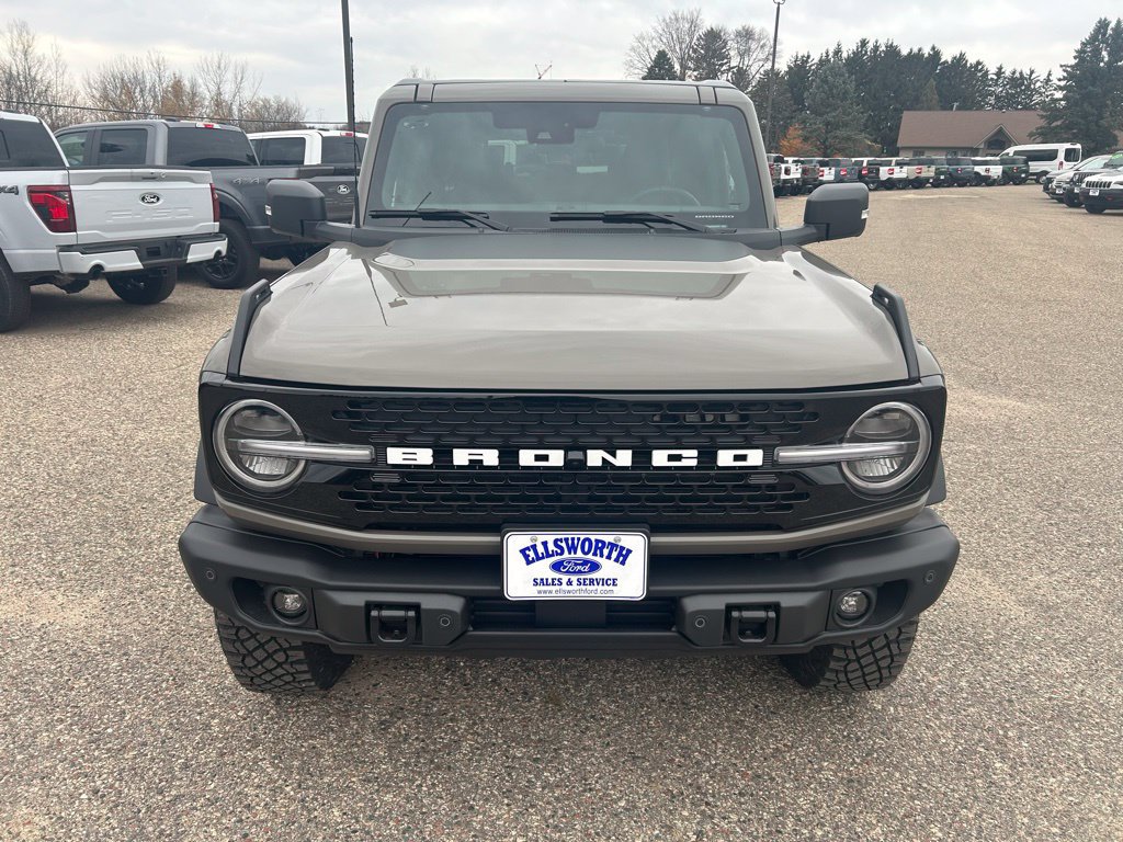 Used 2025 Ford Bronco Badlands AWD/4WD image 2