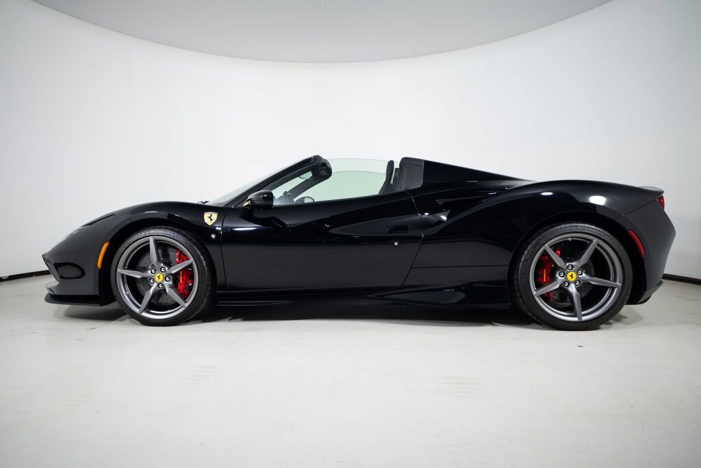 Used 2023 Ferrari F8 Tributo RWD image 3