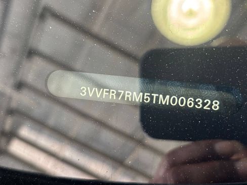 Used 2026 Volkswagen Tiguan SE FWD image 31
