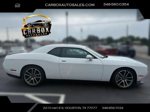 Used 2023 Dodge Challenger R/T image 6