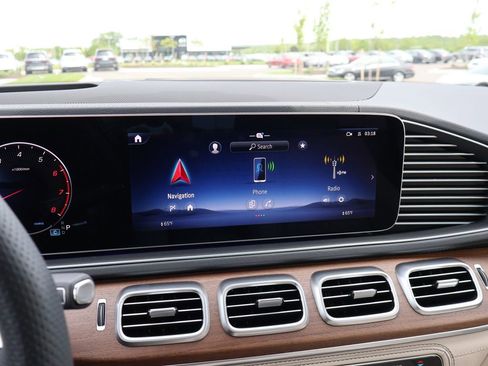 New 2026 Mercedes-Benz GLS 450 4MATIC image 25