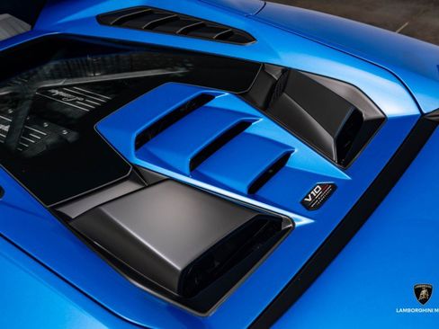 Used 2023 Lamborghini Huracan Tecnica image 15
