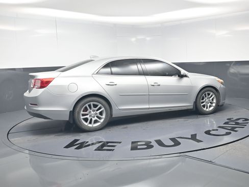 Used 2015 Chevrolet Malibu LT w/ Power Convenience Package FWD image 16