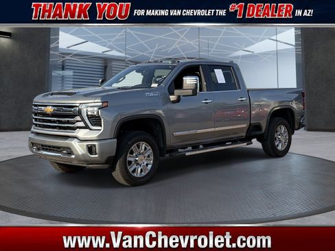 Used 2025 Chevrolet Silverado 2500 High Country w/ High Country Premium Package AWD/4WD image 1