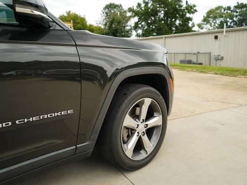 Used 2021 Jeep Grand Cherokee L Limited RWD image 19