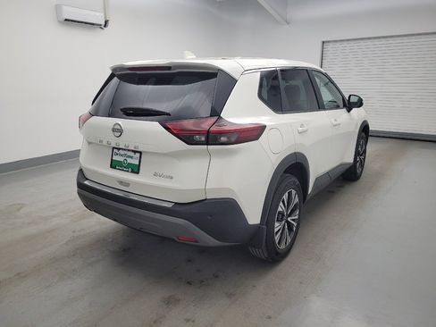 Used 2023 Nissan Rogue SV AWD/4WD image 9