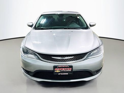 Used 2016 Chrysler 200 LX image 3