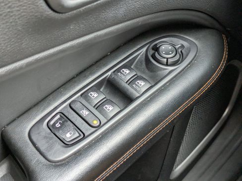 Used 2018 Jeep Compass Limited w/ Navigation Group AWD/4WD image 18