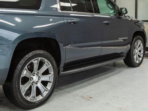Used 2019 Chevrolet Suburban LT image 38