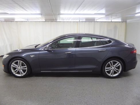 Used 2015 Tesla Model S 85D image 4