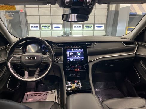 Used 2021 Jeep Grand Cherokee L Limited image 26