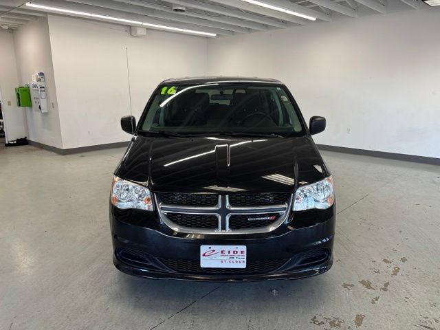 Used 2016 Dodge Grand Caravan SE w/ Quick Order Package 29E SE FWD image 2