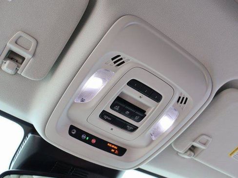 New 2025 Buick Envision Sport Touring image 36