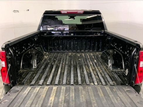 Used 2023 Chevrolet Silverado 1500 LT AWD/4WD image 4