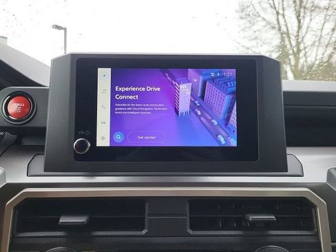 Used 2024 Toyota Tacoma TRD Off-Road image 15