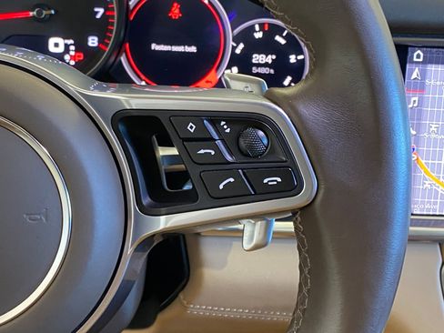 Used 2020 Porsche Panamera 4S w/ Premium Package image 31