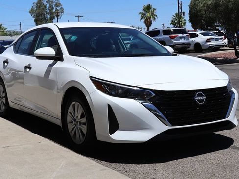 Used 2024 Nissan Sentra S FWD image 14