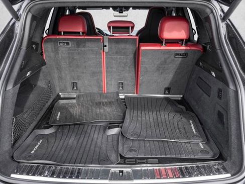 Used 2020 Porsche Cayenne Turbo image 24