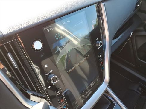 Certified 2025 Subaru Outback Premium image 10